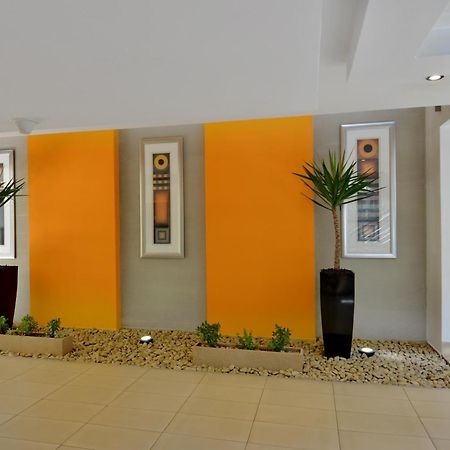 City Lodge Hotel Johannesburg Airport, Barbara Road Kempton Park Buitenkant foto