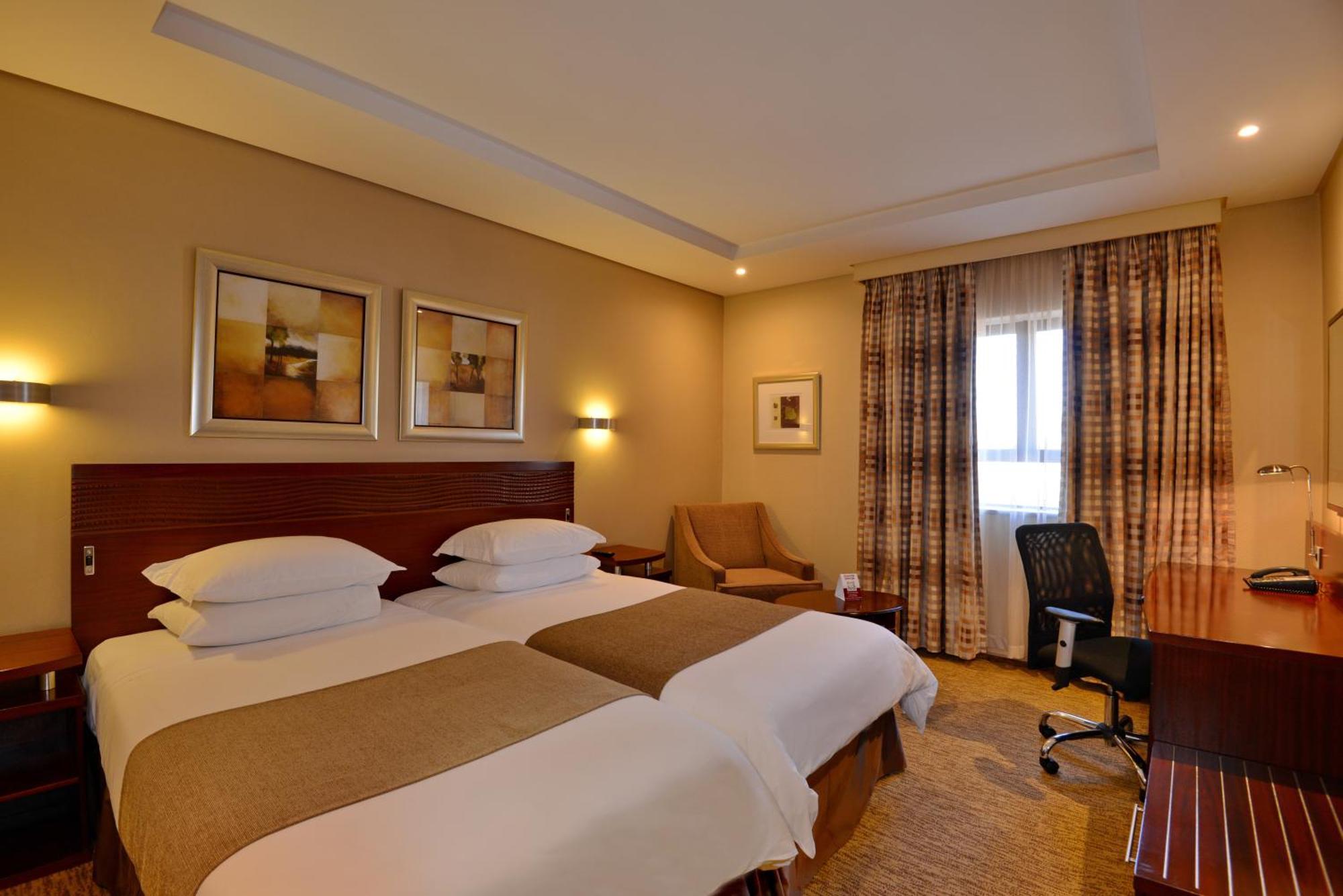 City Lodge Hotel Johannesburg Airport, Barbara Road Kempton Park Buitenkant foto