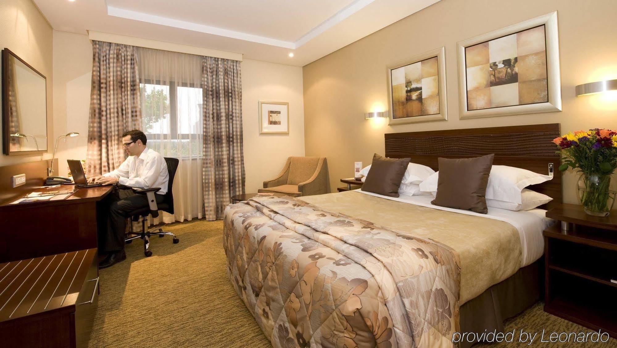 City Lodge Hotel Johannesburg Airport, Barbara Road Kempton Park Buitenkant foto